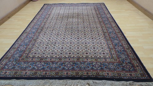 Hand made carpet rug woven - made,
