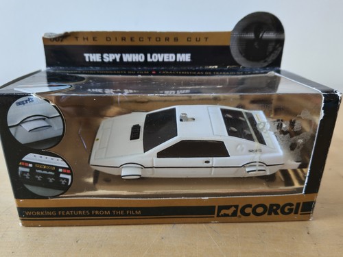 Corgi james bond lotus - corgi,