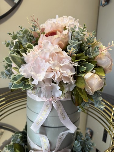 Beautiful flower arrangement - flower,
