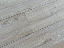 LAYPRO 8mm Honey Oak laminate
