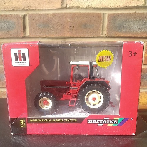 Britains farm 32nd scale - britains,
