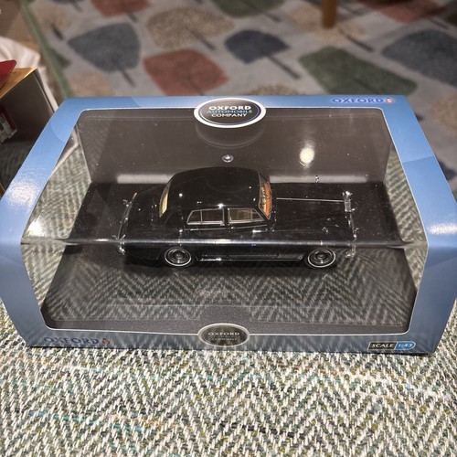 Oxford diecast scale - 1:43,
