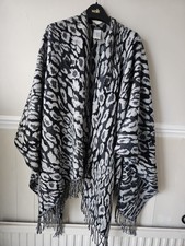 Ladies Warm Soft Poncho Cape Wrap Shawl Roman