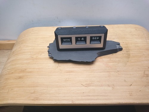 Vintage perpetual desk - vintage,