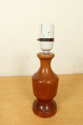 Vintage small turned wood - small,