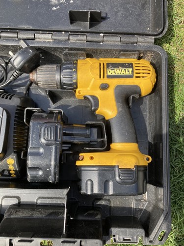 Dewalt 728 4v drill - 14.4v,