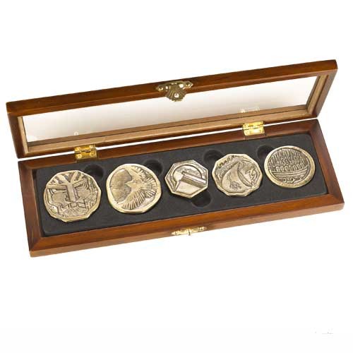 The hobbit dwarven treasure - hobbit,