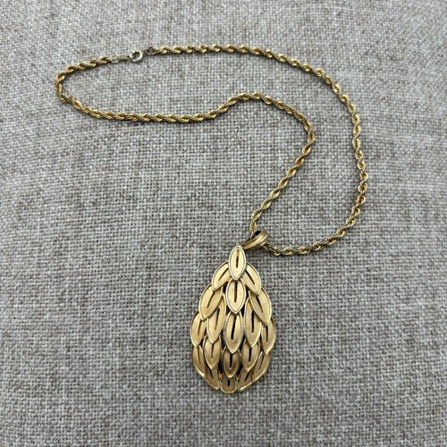 Vintage trifari gold leaf - vintage,