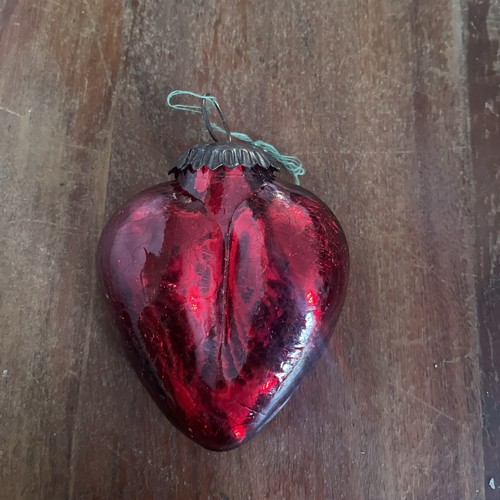Vintage kugel dark red - red, heart