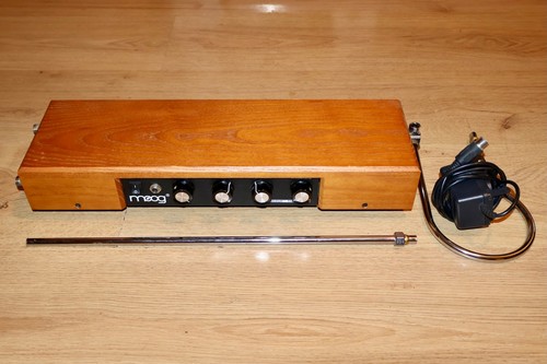 Moog etherwave standard - moog,