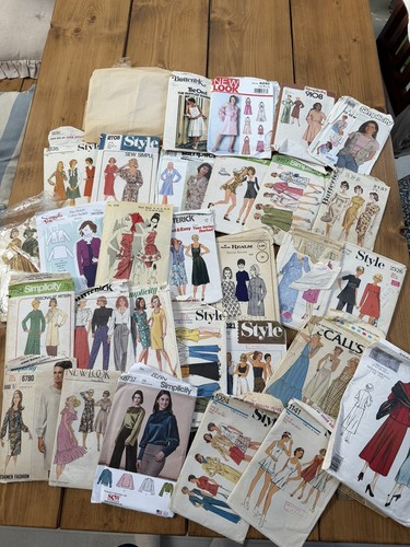 Huge lot gintage sewing - of,
