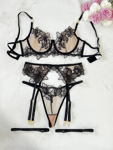 Black lace lingerie - black, set
