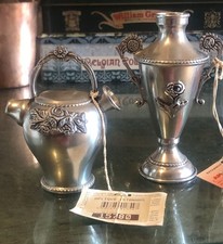 2 x ORNATE JARS, ESTUANHO PURO APLIQUE 97% SN, PEWTER/TIN, 4 1/4” & 3 1/2” TALL