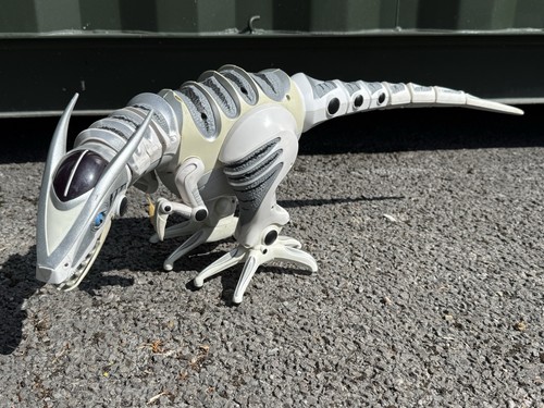 Wowwee roboraptor - roboraptor, 32"