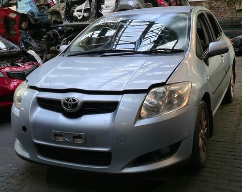 Toyota auris 5dr 6petrol - auris,