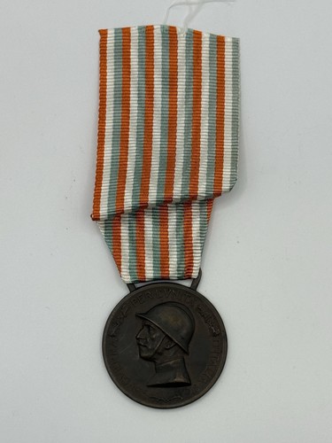 Italian war commemorative - war,