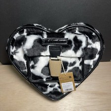 Dr. Martens HEART SHAPED FAUX