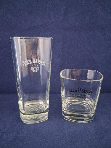 Jack daniels drinking - 2x,