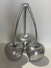 Oversized Metal Pop-Art