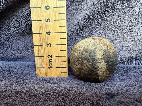 Antique gutty golf ball - antique, or