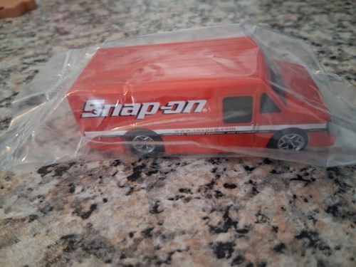 Afx snap red box van - box, 1:64