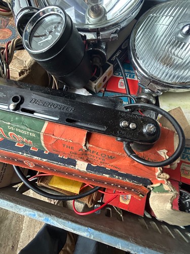Vintage airflow windscreen 24v