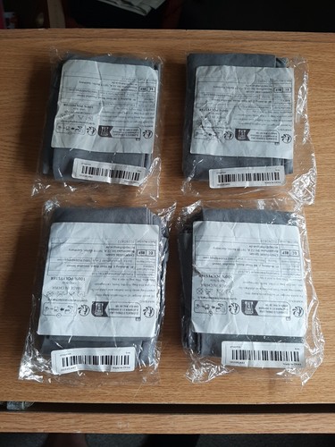 Pairs adult grey - of,