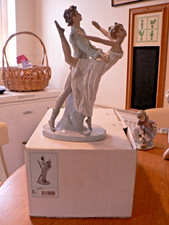 A STUNNING  LARGE BOXED LLADRO