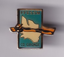 RARE PINS PIN'S .. WATER SPORT