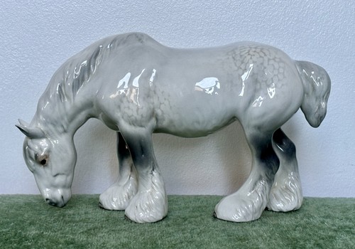 Beswick grazing shire 1050 - beswick,