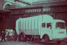 REFUSE COLLECTION OLD COVENT GARDEN (35MM SLIDE) LOT B54