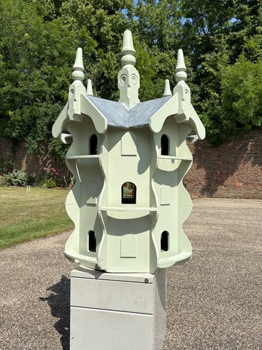 Fine painted dovecote garden - fine,