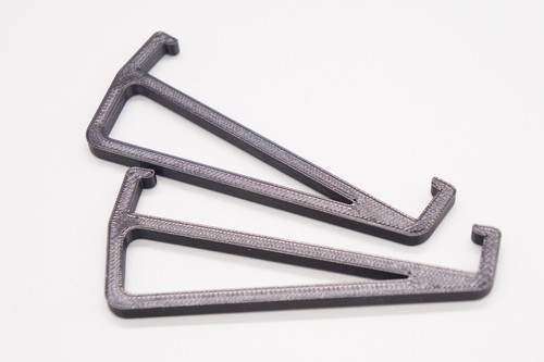 Convenient angled stand arms - angled,