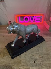 Bonnet mascot lion - alloy, cast