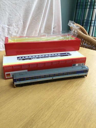 Hornby r3477 class 153 153321 - hornby,