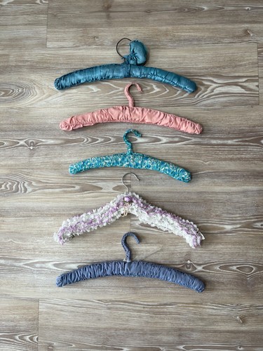 Vintage 1970 s coathangers - 5,