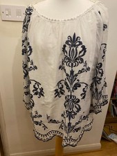 Nina Murati white navy floral