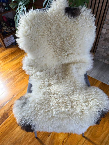 Beautiful real sheepskin rug - sheepskin,