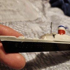 MINIC WATERLINE SHIP M704 SS UNITED STATES OCEAN LINER VINTAGE TRI-ANG 9t