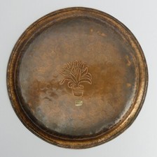 HUGH WALLIS ARTS & CRAFTS