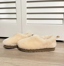 UGG CLASSIC COZY BOOTIE