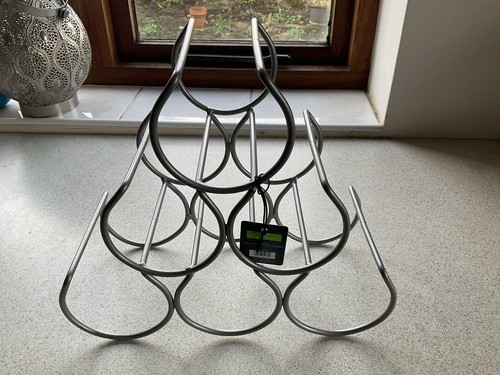 Wine rack free - standing, metal