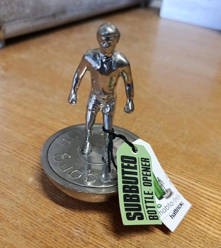 Rare subbuteo footballer - rare,