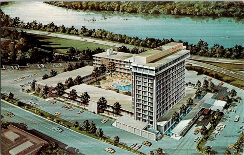 Marriott motor hotel - motor, key