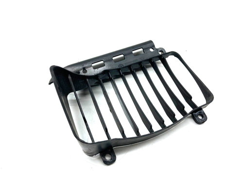 Right radiator grille fairing - radiator,