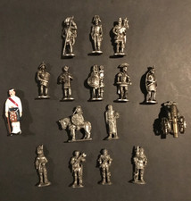 Collection of 15 metal Miniature Figurines + 1 cannon most around 4cm, Westair ?