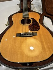 MARTIN 00-18V Immaculate Acoustic Guitar