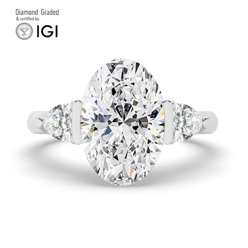 Oval diamond trilogy ring - oval,