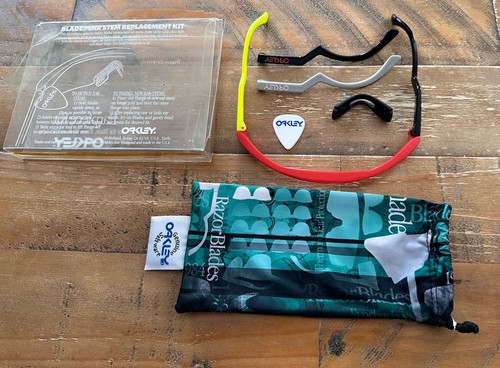 Oakley razor blade - razor,