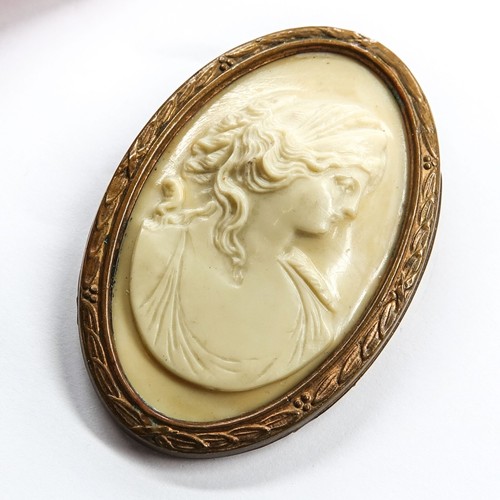 Vtg 1930s cream celluloid - cream,